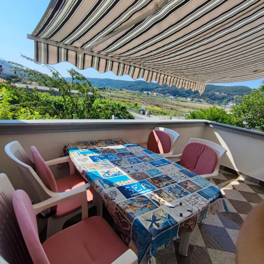 Apartmani Olivera 2 Supetarska Draga Ngoại thất bức ảnh